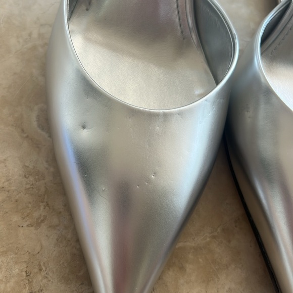 100% AUTHENTIC FENDI FIRST METALLIC F-HEEL SLINGBACK - Picture 3 of 11